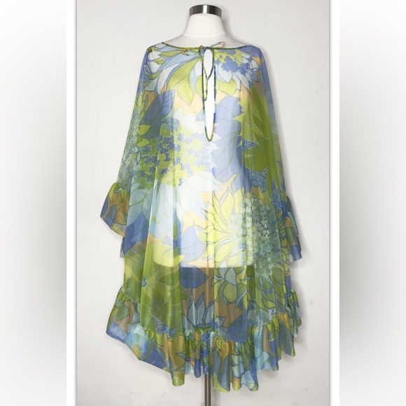 Couture Internationale By Pedro Rodriguez: Vintage Floral Poncho Cover. Size: 34 - Picture 1 of 6